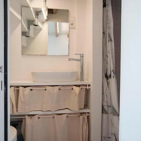 Cosy 18M In Downtown Lyon